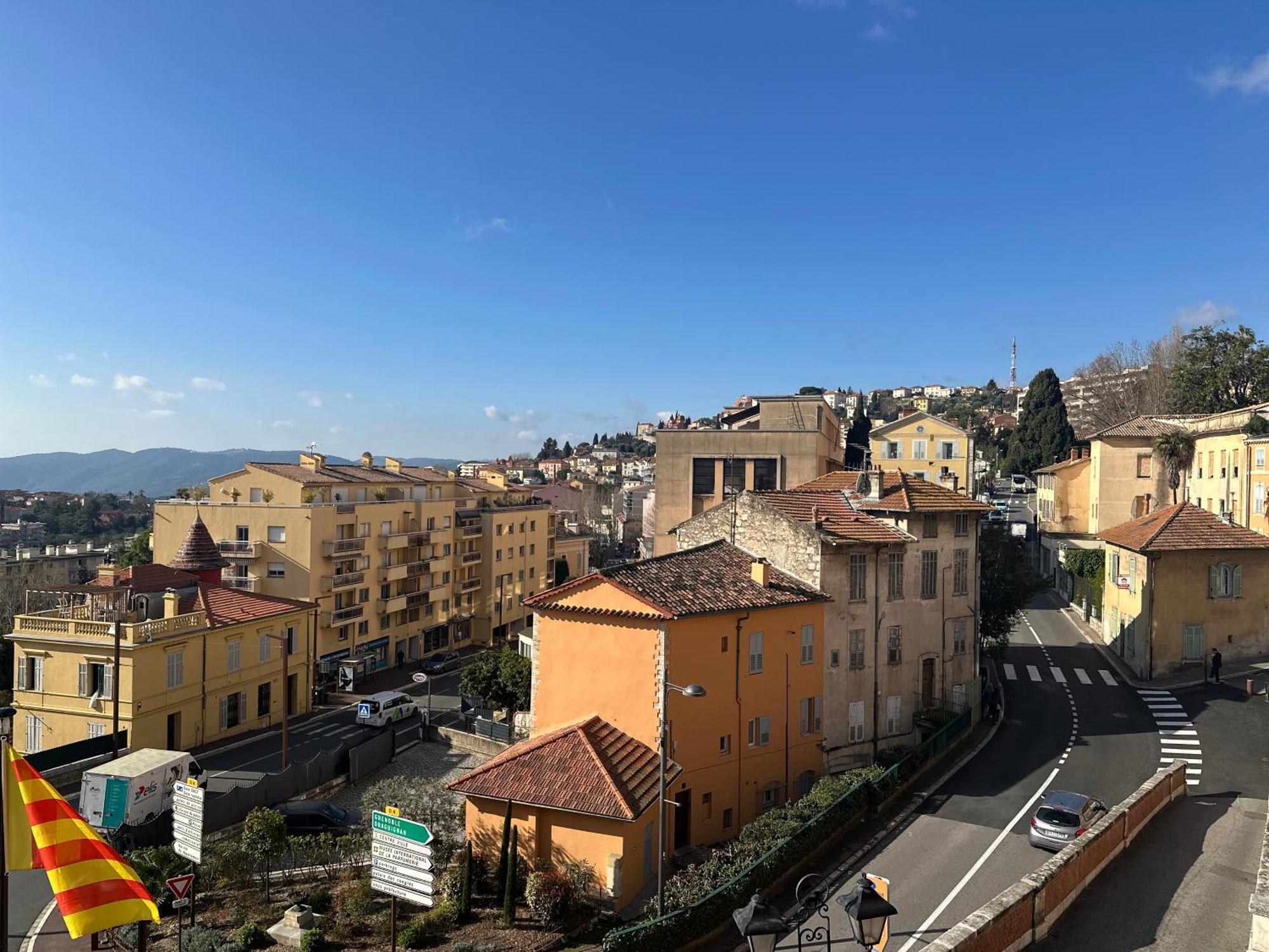 3 Pieces Vue Mer A Proximite Des Parfumeries Grasse Bagian luar foto